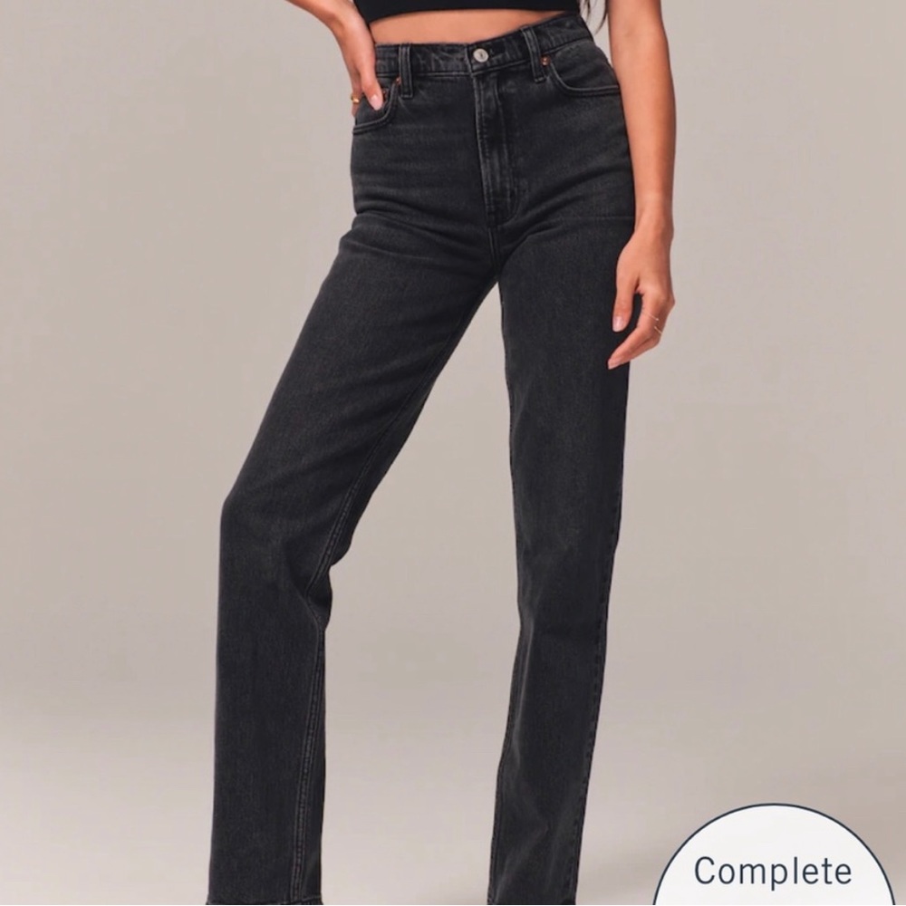 Abercrombie 90’s Straight Ultra High Rise Jeans Black Distressed 26R